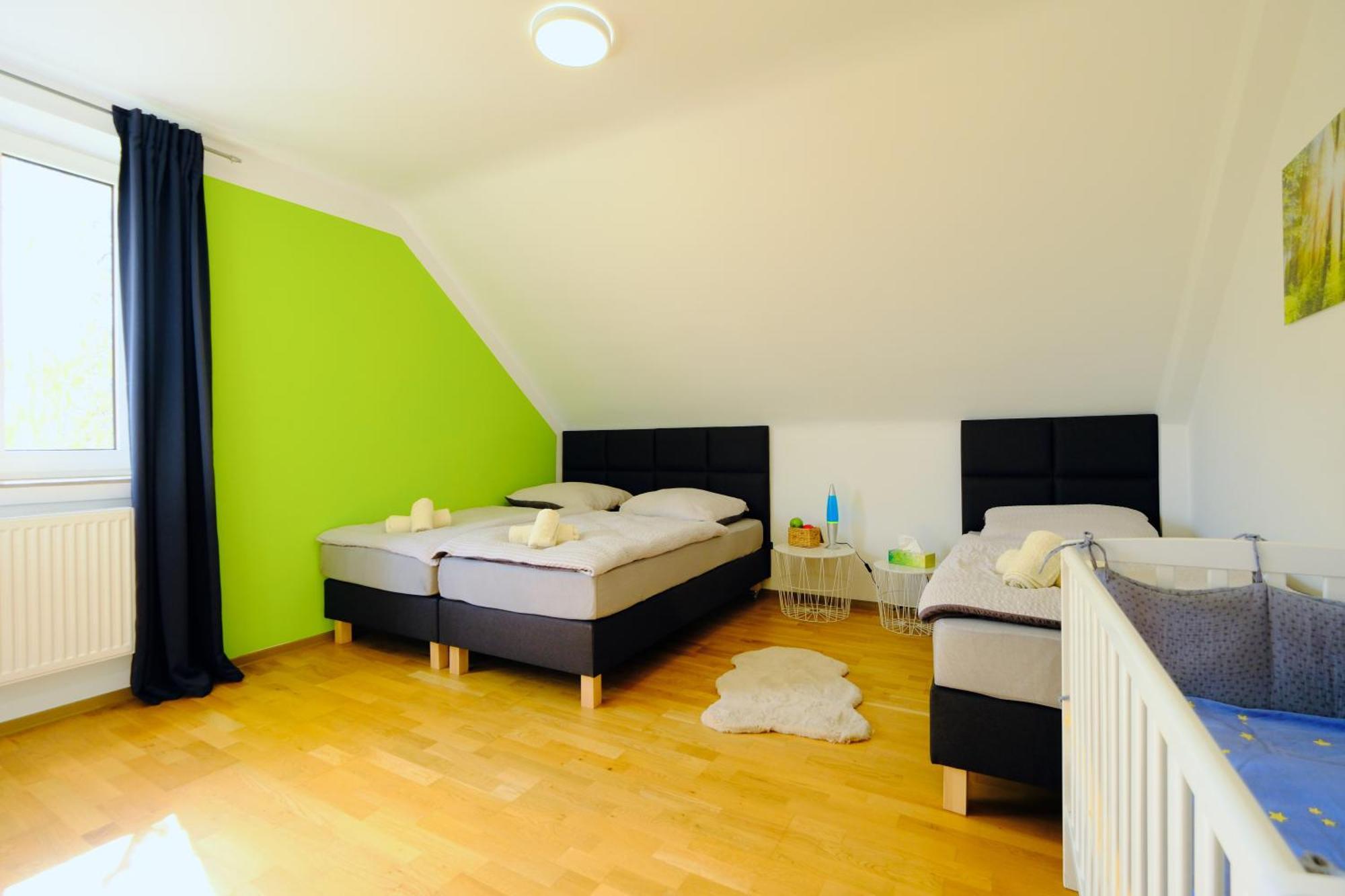 Happybnb - Stilvolles, Naturgelegenes Apartment Mit Blick Auf Den Mittellandkanal Und Die Wasserstadt Hannover - Kamin, Parken Und Spielplatz Exterior foto